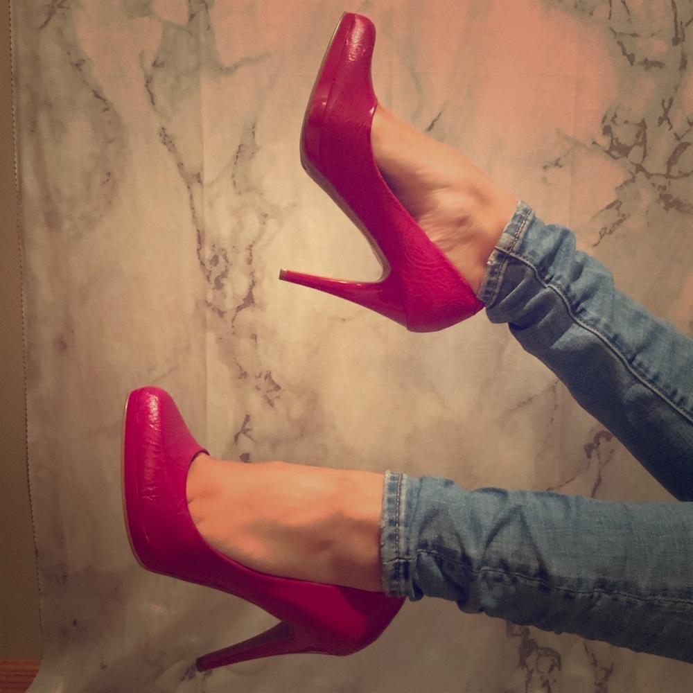 NINE WEST Hot PINK HEELS